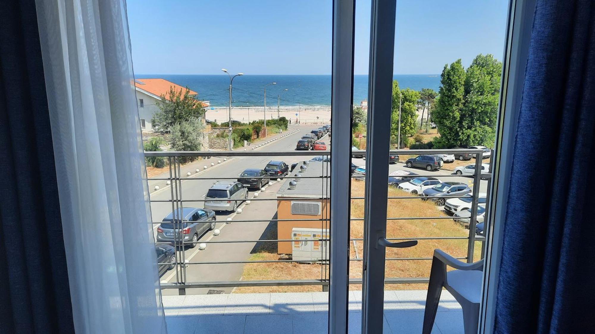 Gazde/Camere de închiriat Tropicana