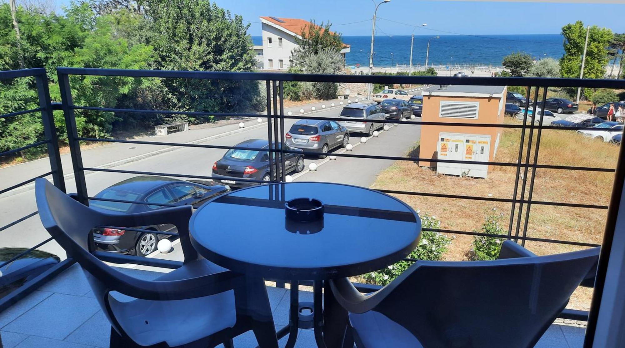 Tropicana Gazde/Camere de închiriat *