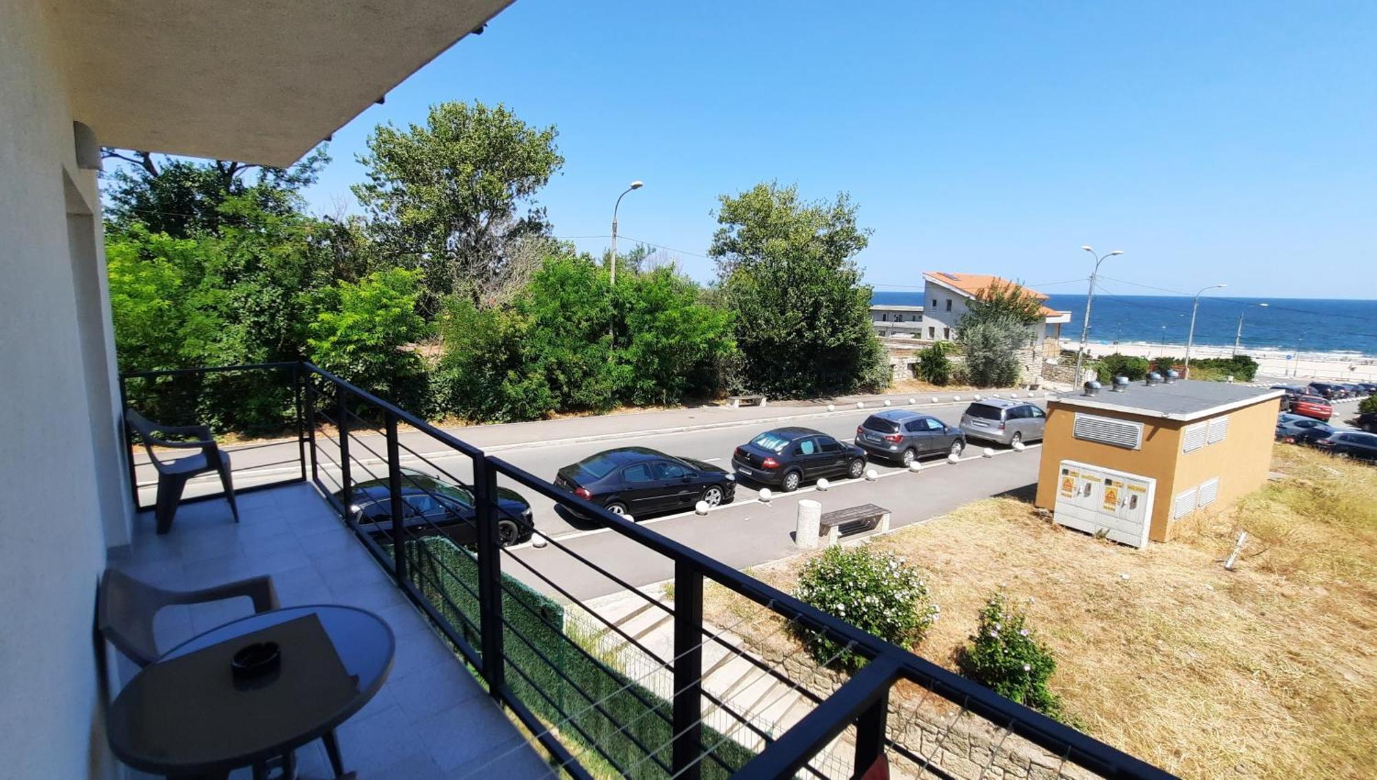 Tropicana Gazde/Camere de închiriat